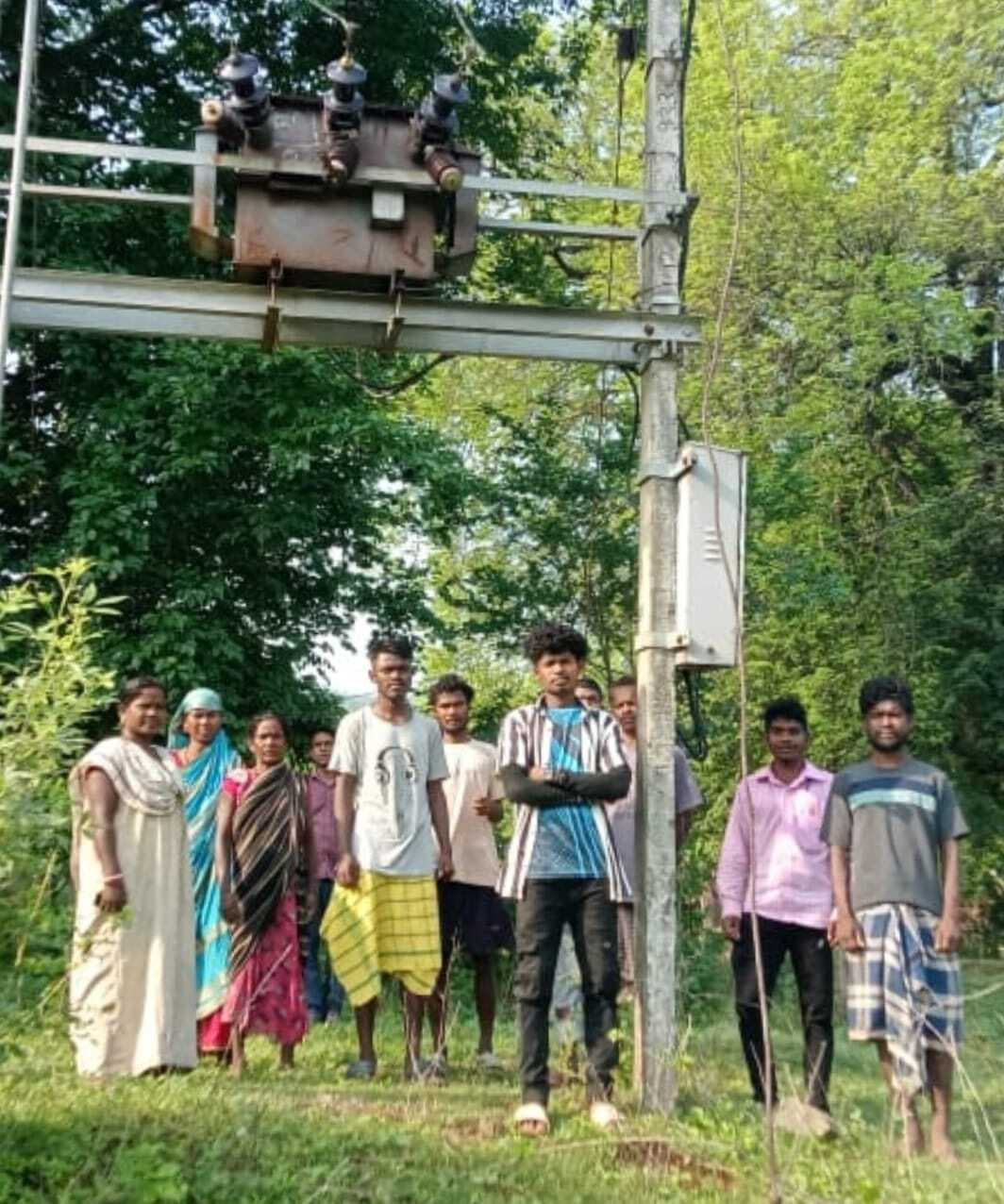 East Singhbhum News : नीमडीह टोला में 7 दिनों से बिजली नहीं, लोग परेशान