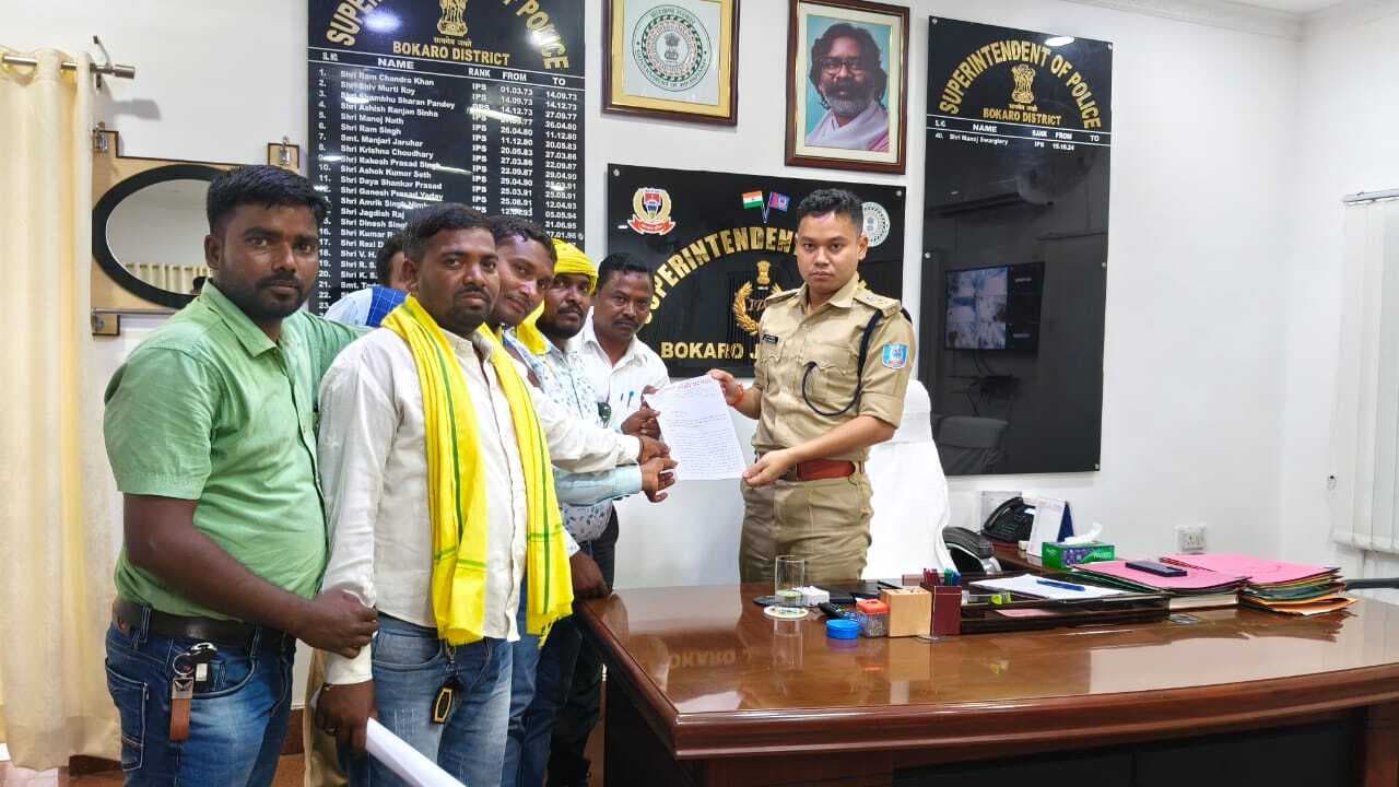 Bokaro News : महिलाओं के साथ मारपीट मामले में कार्रवाई की मांग