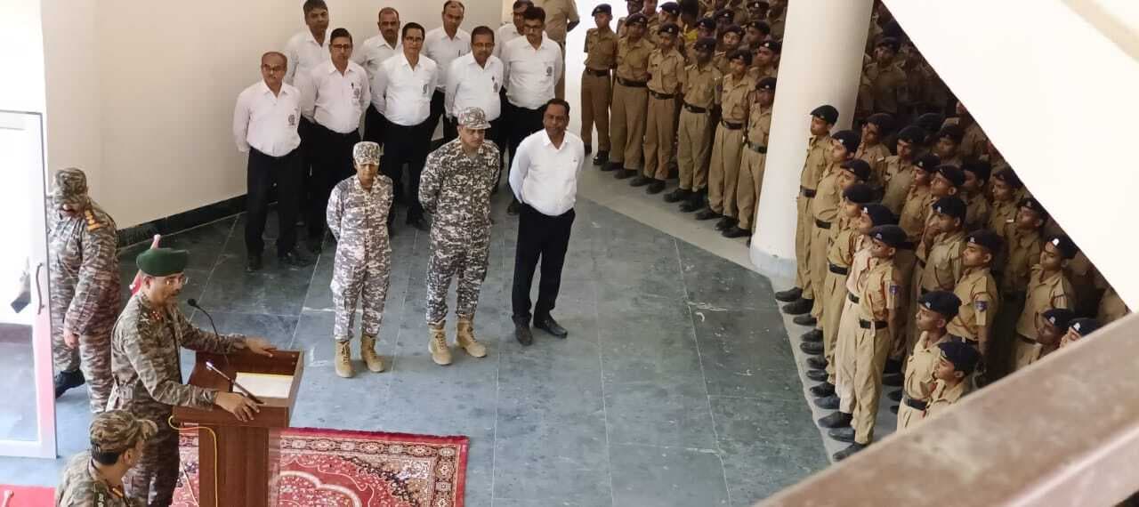 सैनिक स्कूल में लोकल बोर्ड ऑफ एडमिनिस्ट्रेशन के चेयरमैन ने छात्रों को दिये सफलता के मंत्र