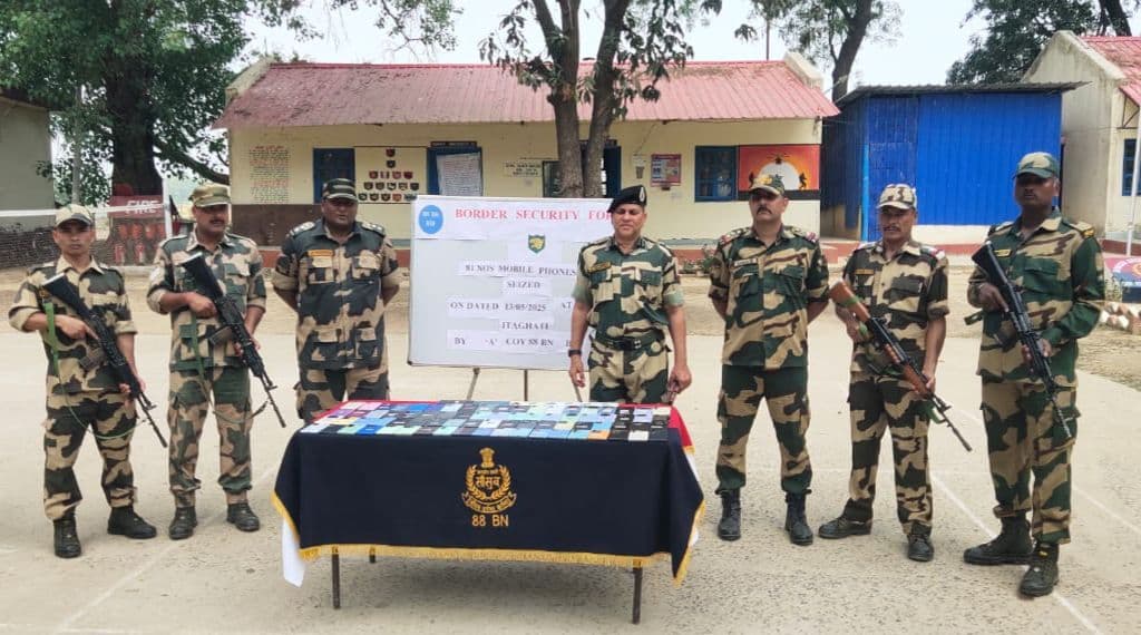 81 मोबाइल व 493 बोतल नशीली कफ बरामद