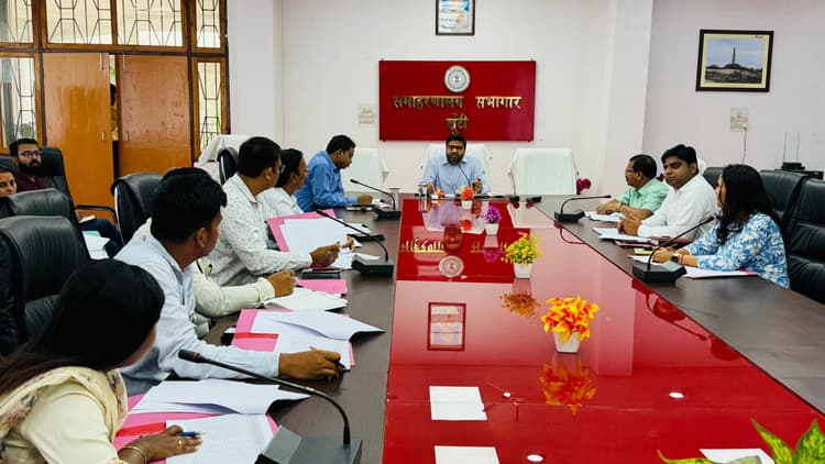 धान खरीद के बाद किसानों को समय पर करें भुगतान : डीसी