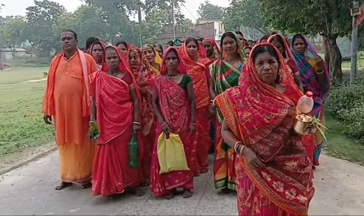 निकाली भव्य शोभायात्रा, बूढी मां की धूमधाम से हुई पूजा