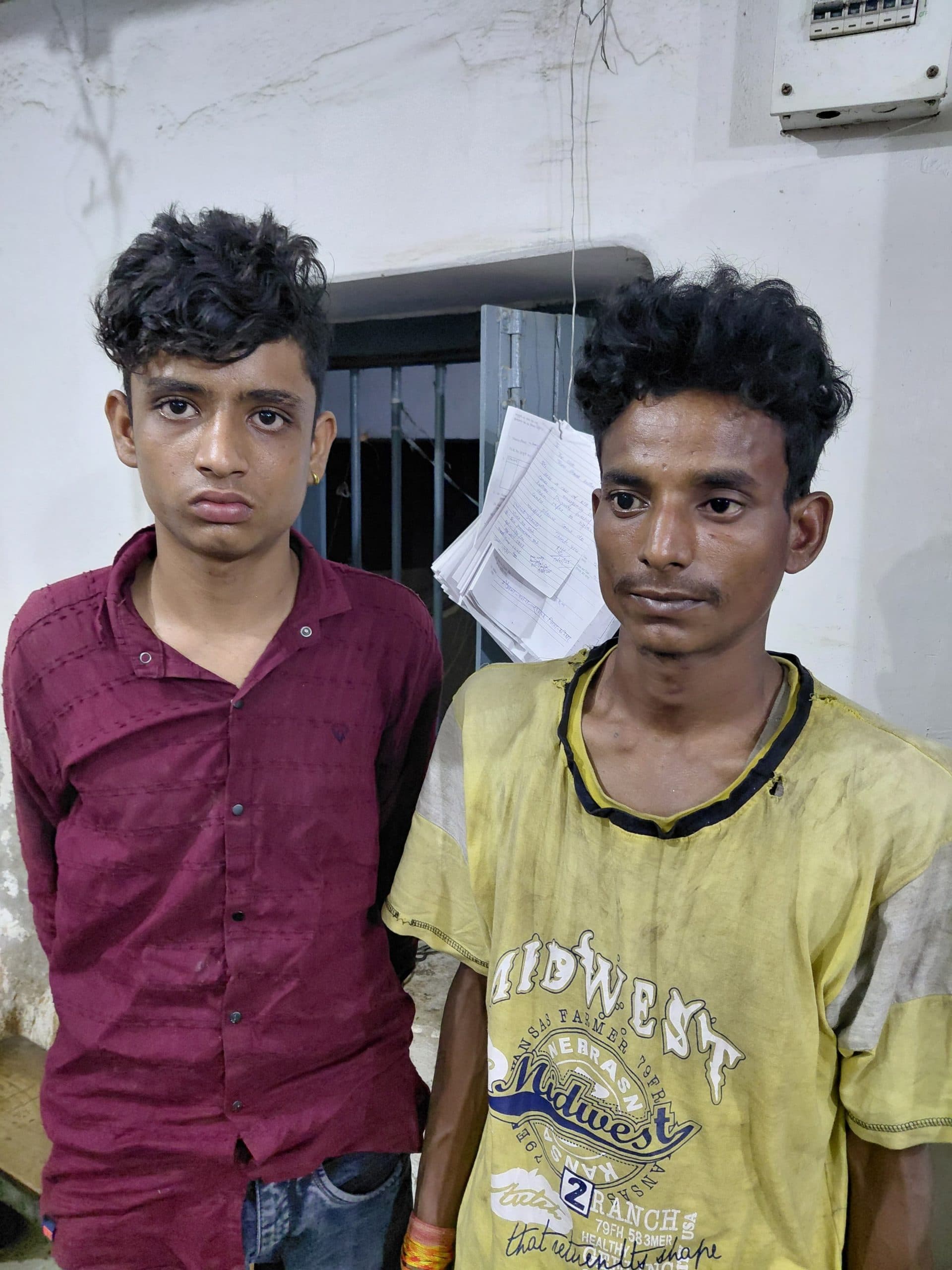 महिला के गले से छीना लॉकेट, गिरफ्तार