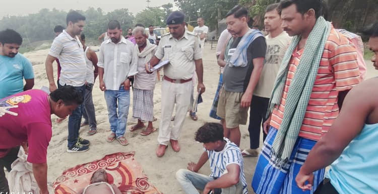 गंगा घाट में डूबे बुजुर्ग का शव बरामद