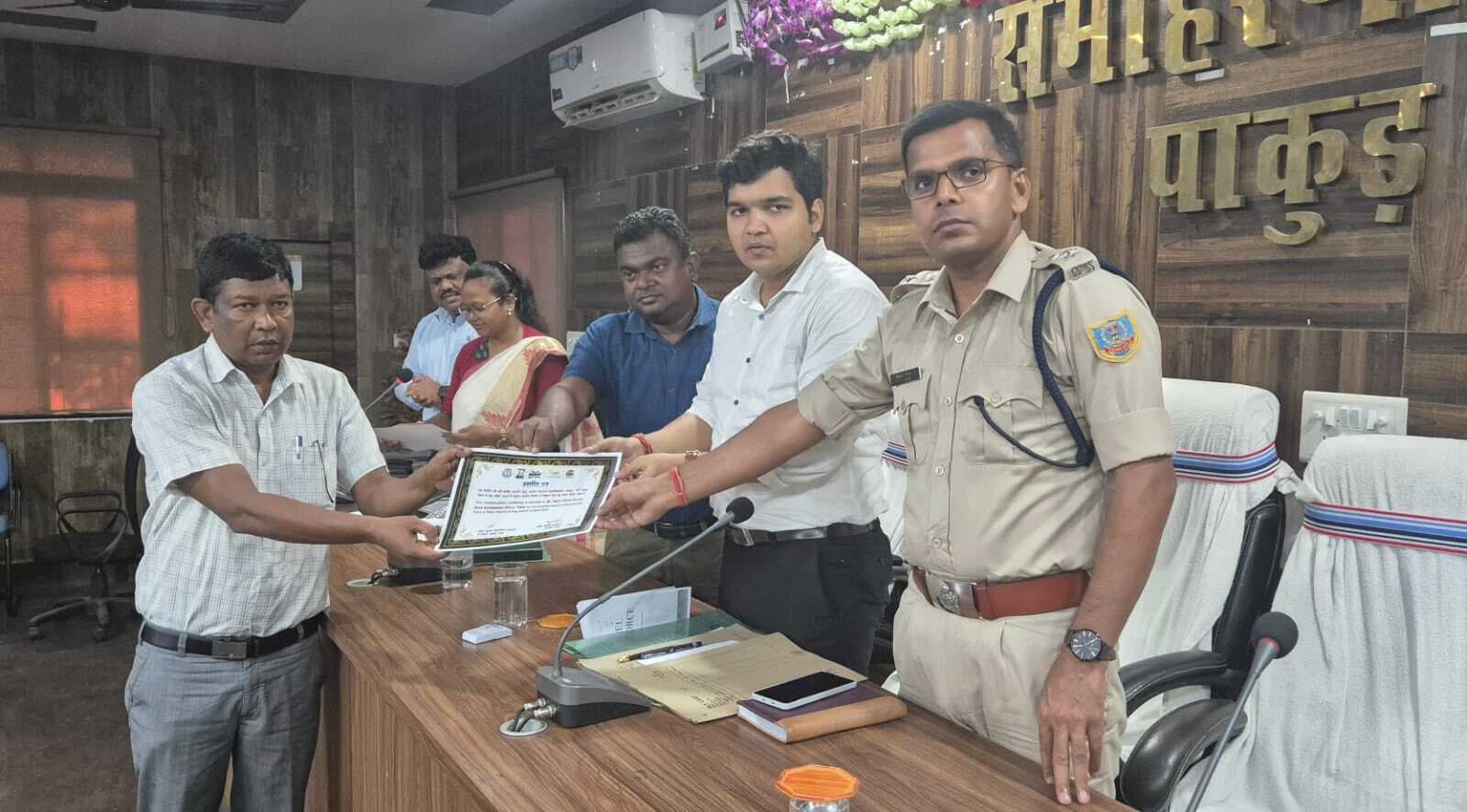 अप्रैलमें उत्कृष्ट कार्य के लिए तीन बीडीओ सम्मानित