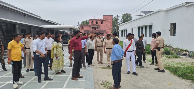 हत्ता चौक जाने वाली जर्जर सड़क का होगा निर्माण