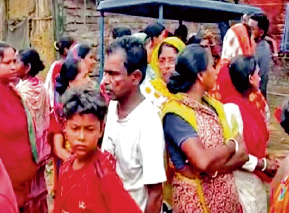 पहले हो पुर्नवास फिर हटाये जायें बस्तीवासी : कीर्ति आजाद