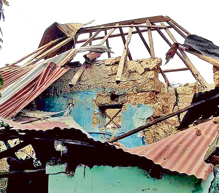 सिउड़ी : परित्यक्त घर में धमाके से कुखुडीह ग्राम दहला, आतंक