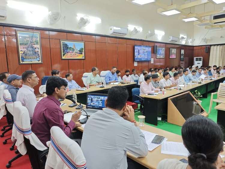 Gaya News : नल-जल व पेयजल आपूर्ति की समस्या हो, तो 9801931538 पर करें फोन