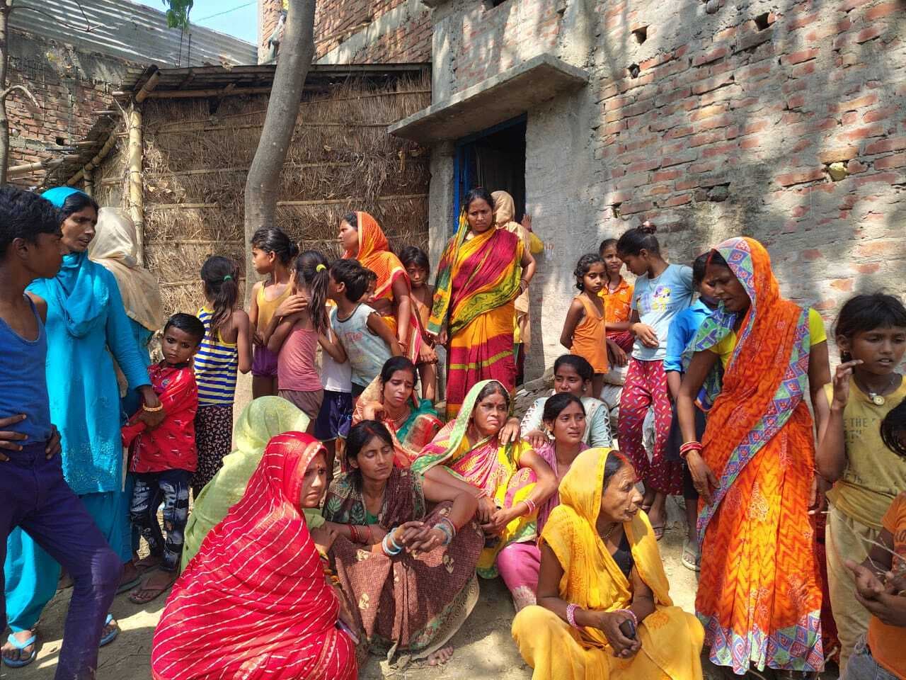 Motihari:नरकटिया में आग लगने से तीन बहनें जिंदा जलीं