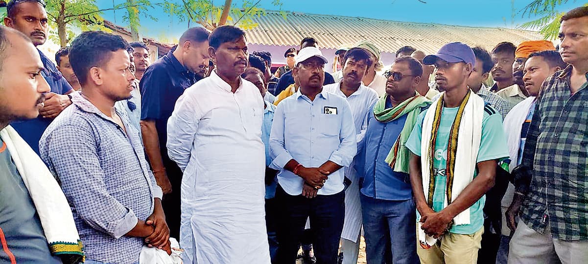 Seraikela Kharsawan News : ग्राम मुंडा के हत्यारों को गिरफ्तार करे पुलिस प्रशासन : अर्जुन मुंडा