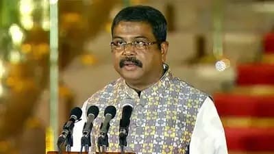 Bhubaneswar News: 35 वर्षों तक बीजद और कांग्रेस ने पिछड़ा वर्गों को छला है : धर्मेंद्र प्रधान
