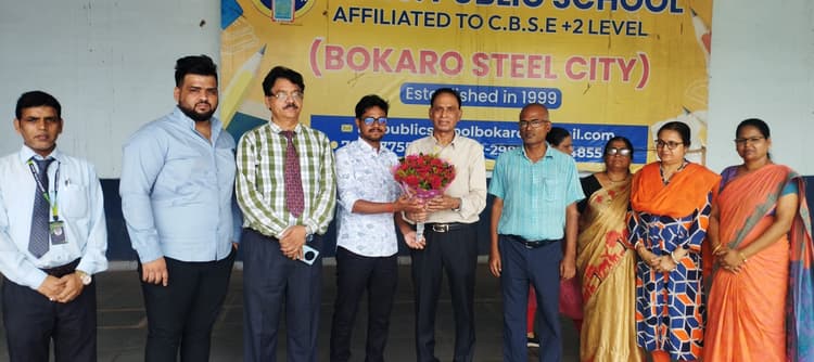 Bokaro News : यूपीएससी में 409वें रैंक लानेवाले पीयूष हुए सम्मानित
