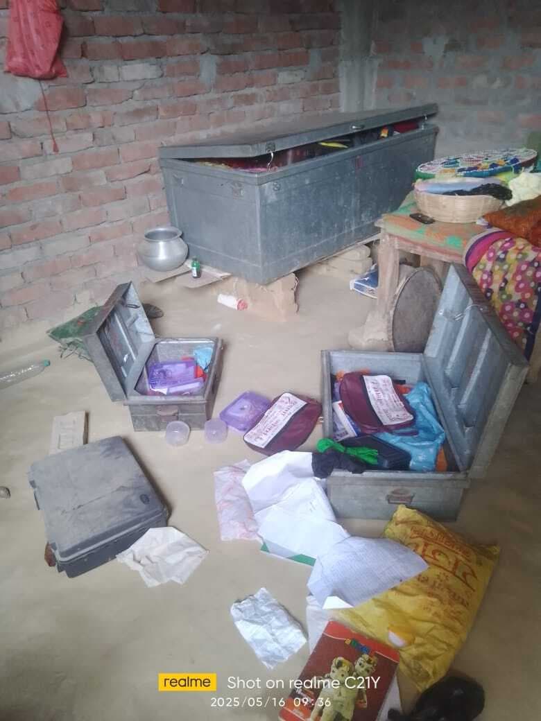 Motihari: खान पिपरा गांव में चोरों ने एक घर से उड़ाये लाखों के सामान