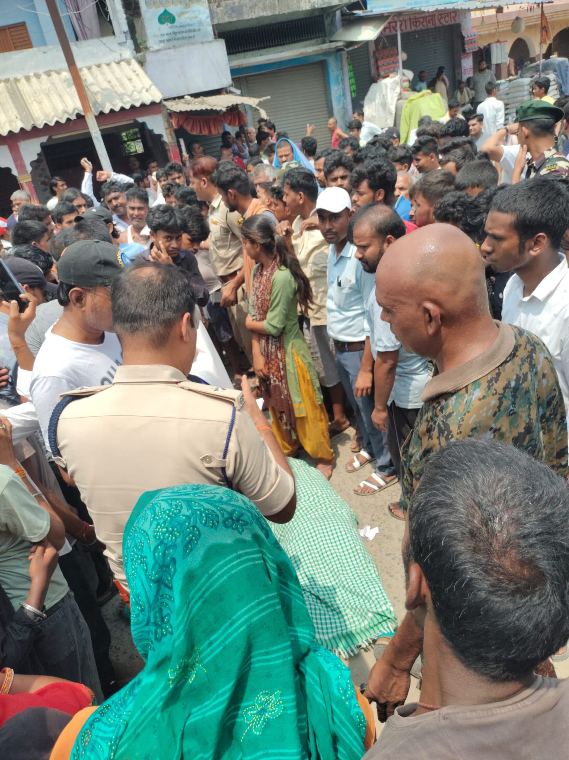 hajipur news. कंटेनर की ठोकर से विद्यालय से घर लौट रही साइकिल सवार छात्रा की मौत