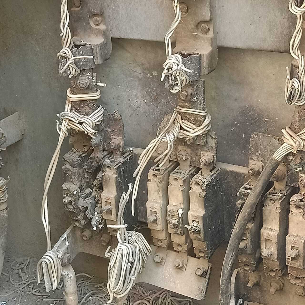 Samastipur News:बिजली आपूर्ति पर जर्जर सिस्टम का ब्रेक, निर्बाध बिजली सप्लाई सपना