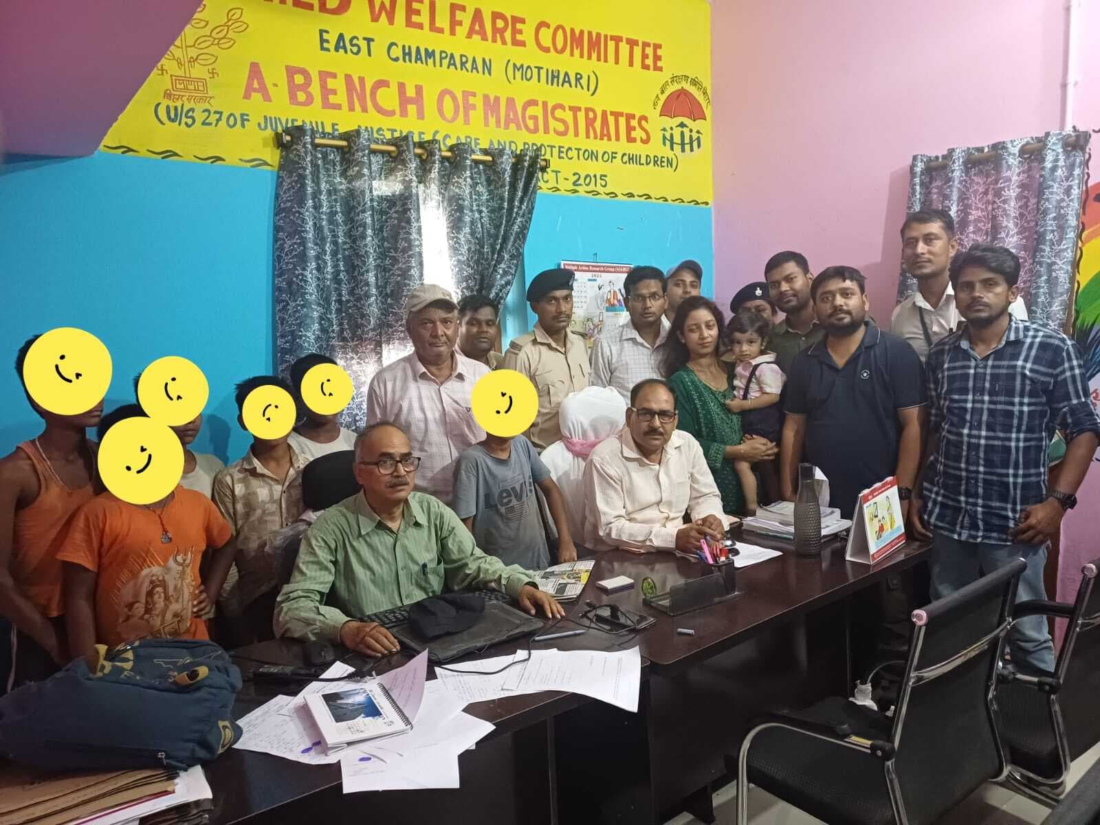 Motihari: धावा दल टीम ने प्रतिष्ठानों से छह बाल श्रमिकों को कराया विमुक्त