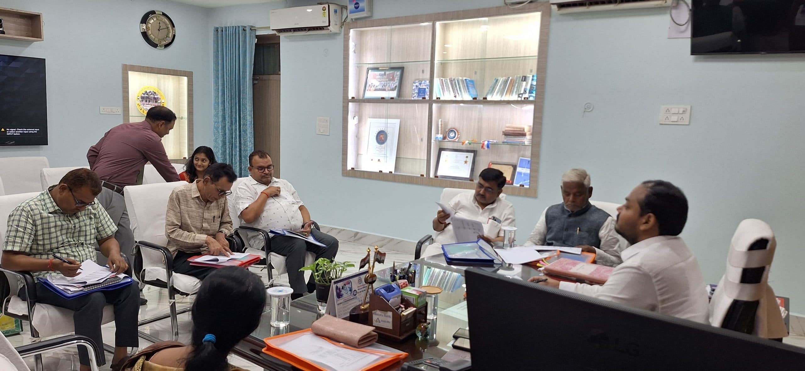 किसानों को इस बार उर्वरक सहजता से है उपलब्धः विधायक