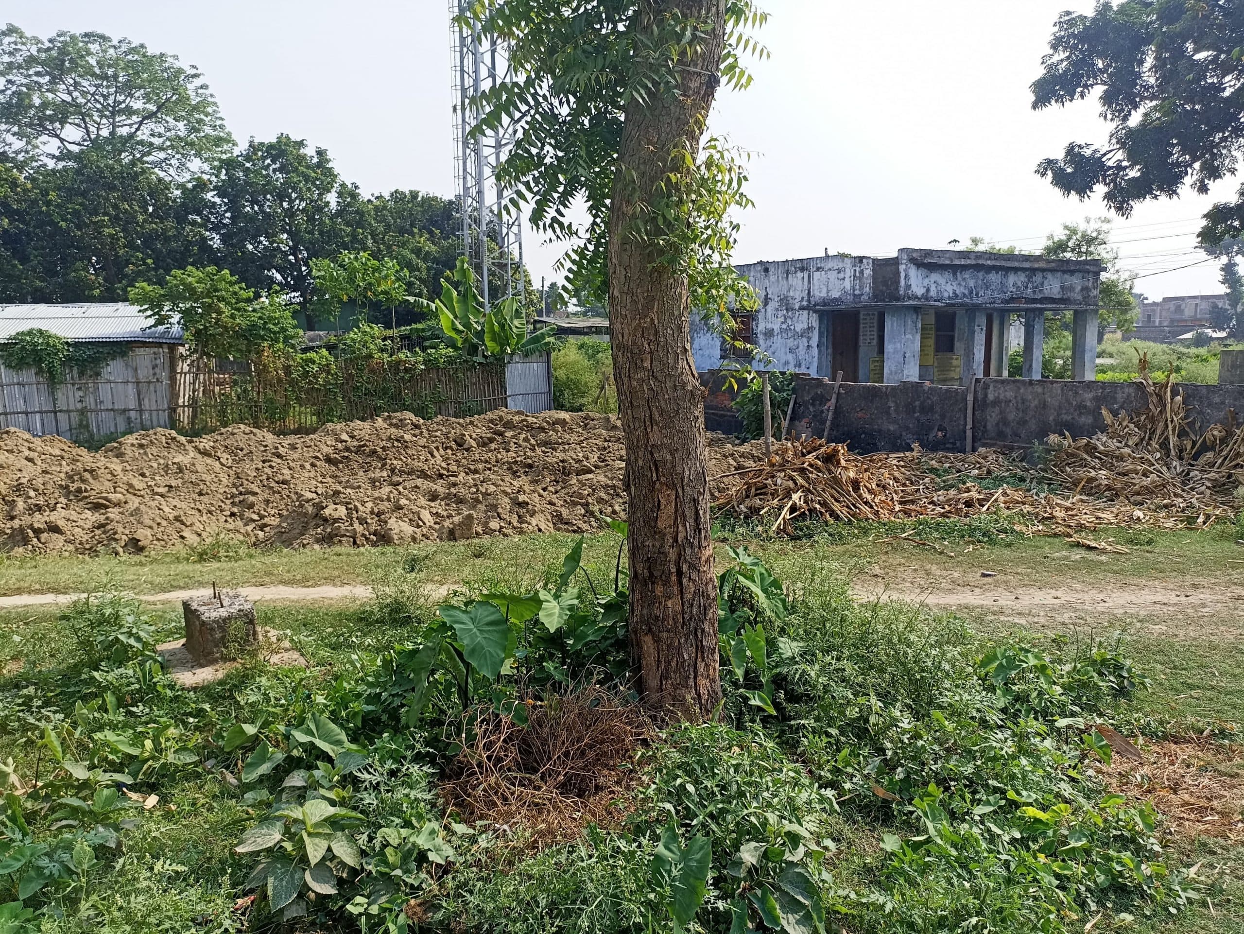 सरकारी जमीन पर अवैध कब्जे और जबरन मिट्टी भराई के खिलाफ मुहल्लेवासियों में आक्रोश