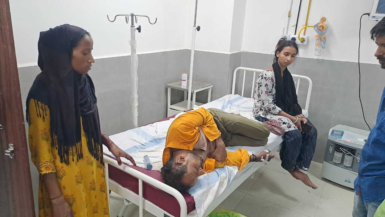 पहली ने दूसरी पत्नी को छोड़ने का बनाया दवाब तो पति ने खा लिया जहरीला पदार्थ