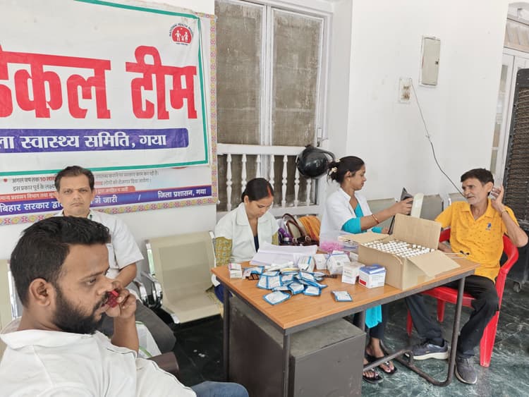 डीएम ने 350 फरियादियों की सुनी फरियाद