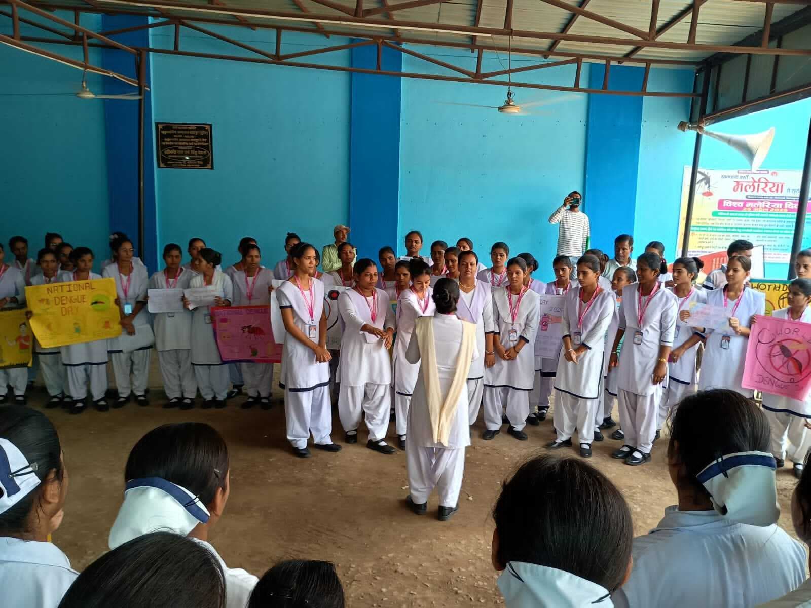 डेंगू दिवस पर निकली जागरूकता रैली