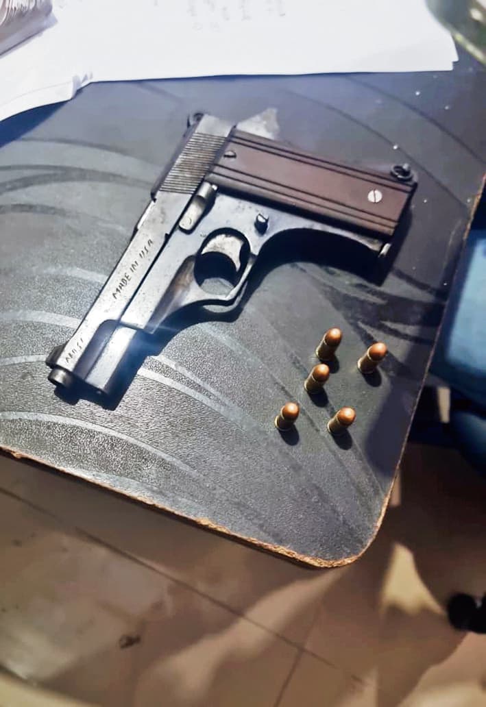 हथियार डिलेवरी करने पहुंचा देशी पिस्टल व गोलियों के साथ तस्कर गिरफ्तार