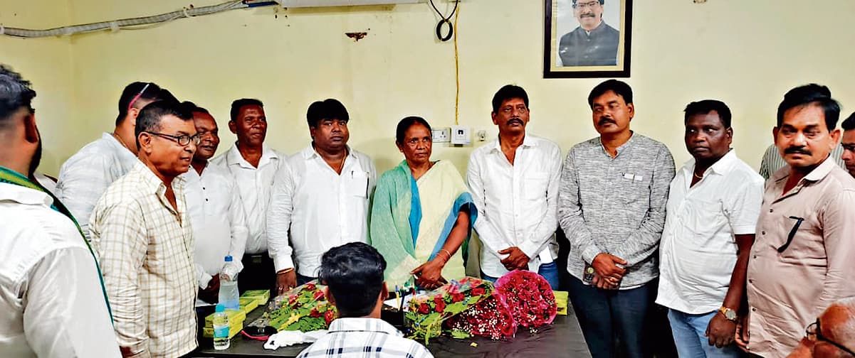 Seraikela Kharsawan News : हर माह जनता की समस्याओं का होगा समाधान : जोबा माझी