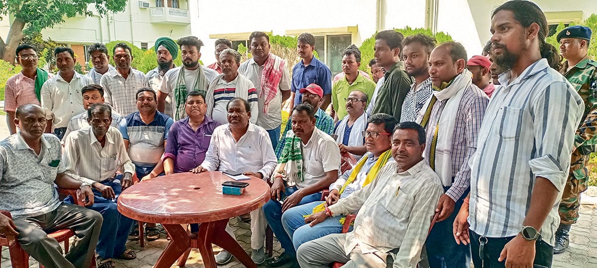 East Singhbhum News : विलय के नाम पर बंद प्राथमिक विद्यालय फिर खुलेंगे : रामदास