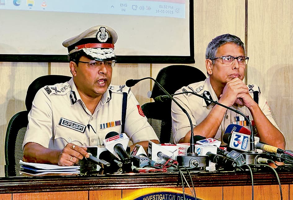 सात घंटे पुलिस ने धैर्य दिखाया फिर भी नहीं हटे, तब हमने हल्का बल प्रयोग किया : पुलिस