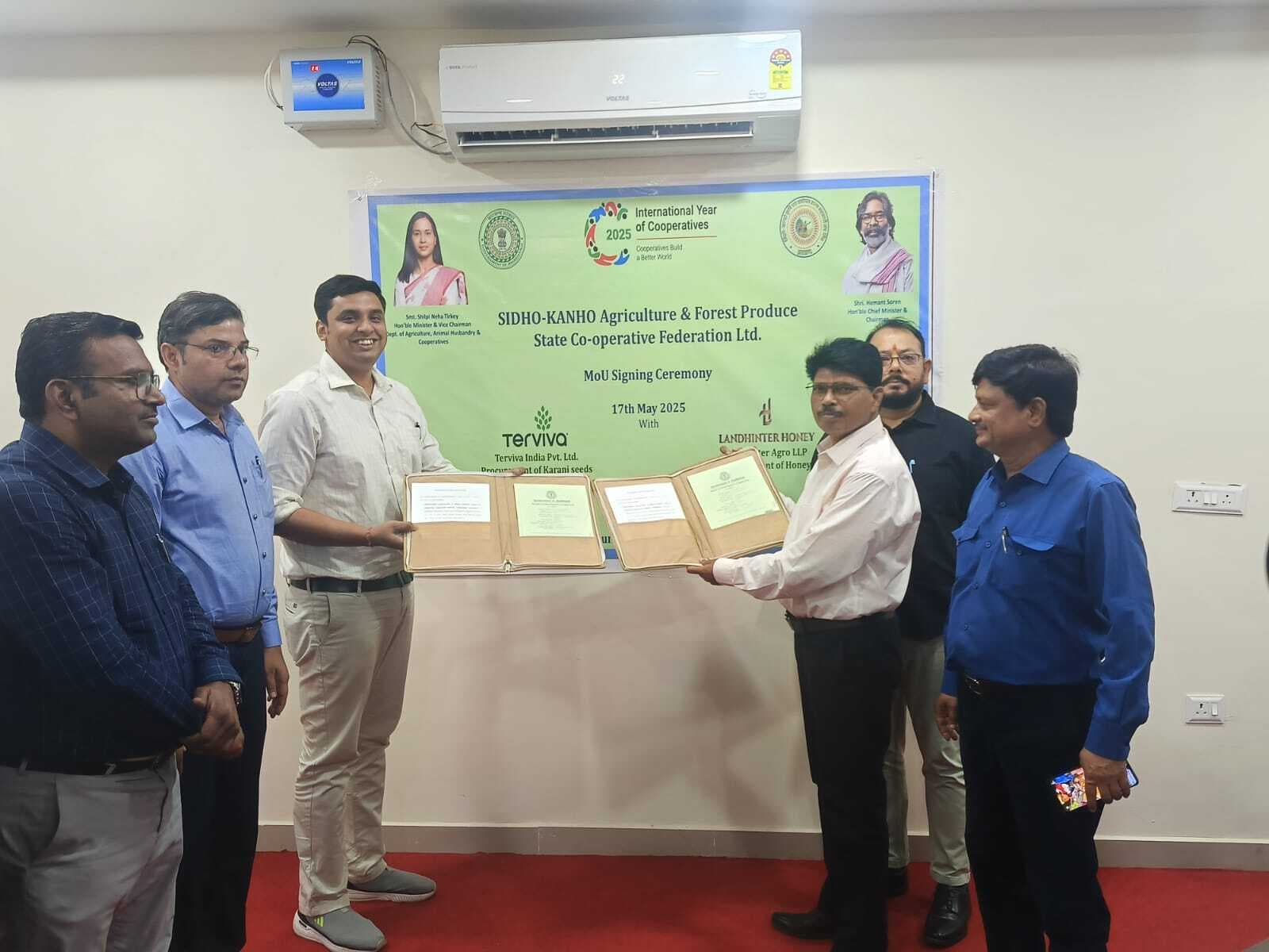 Ranchi News : करंज बीज खरीदेगा टर्विवा, सिद्धकोफेड के साथ हुआ एमओयू