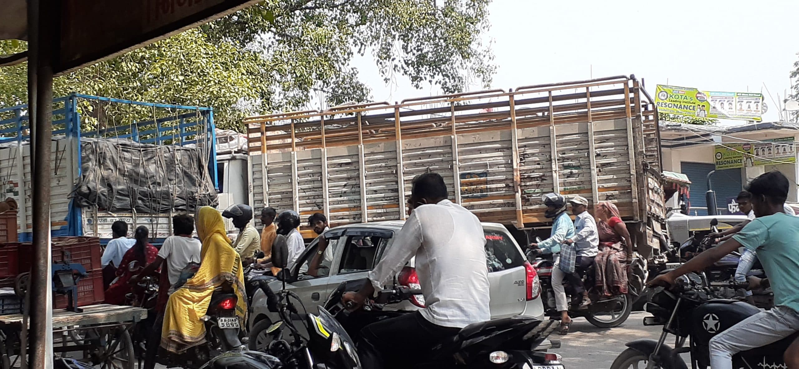 hajipur news. बेलकुंडा चौक पर बढ़ती जा रही जाम की समस्या, लेकिन पुलिस की तैनाती नहीं