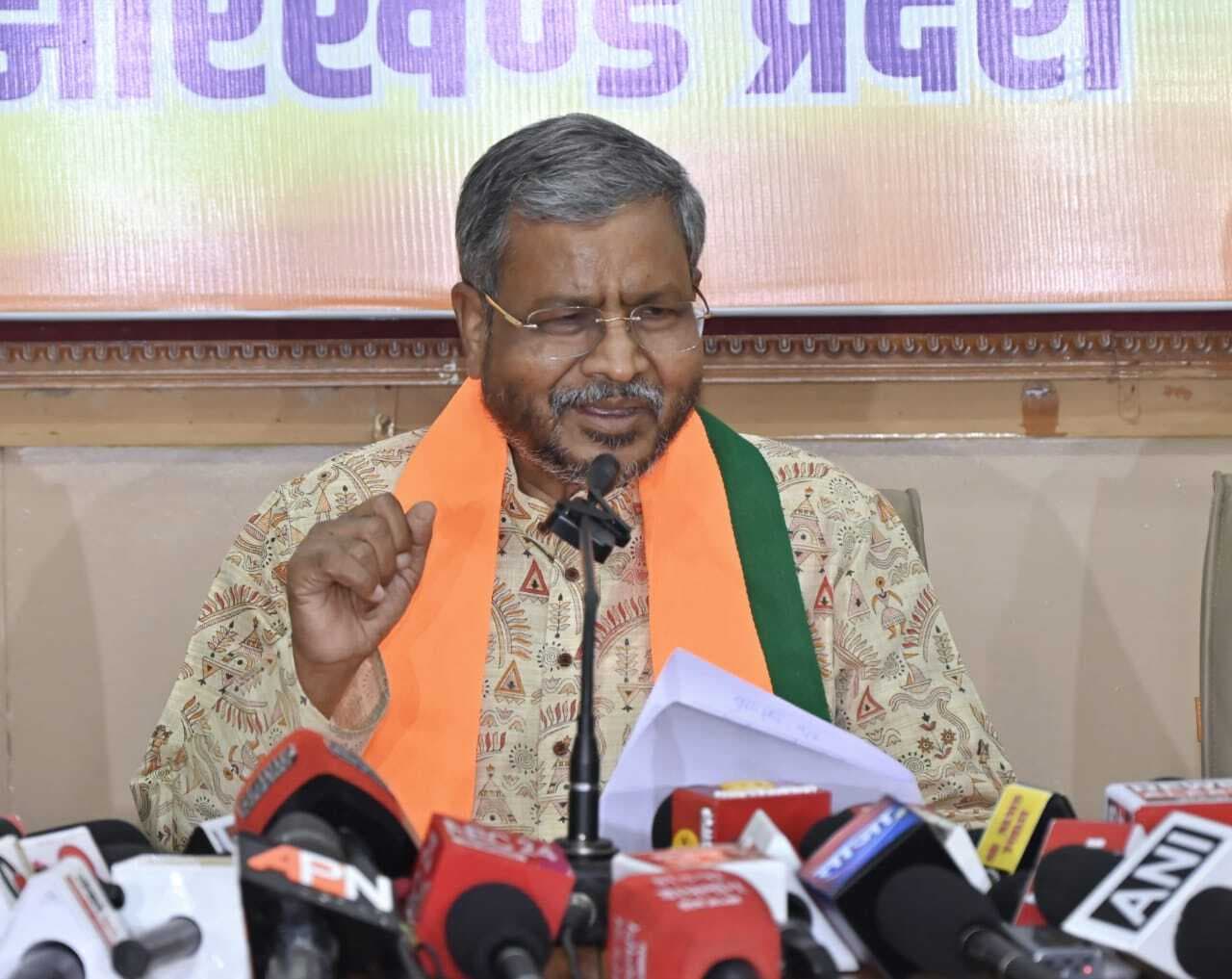 Political News : अपने चहेतों को लाभ पहुंचाने के लिए हेमंत सरकार ने लायी नयी शराब नीति : बाबूलाल