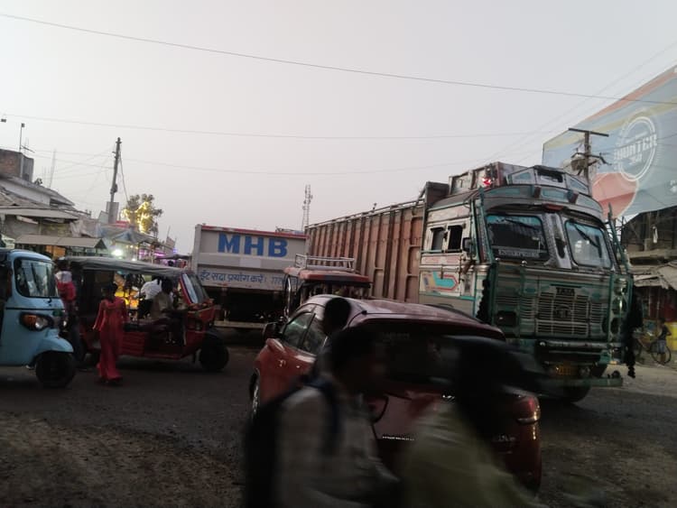 बैजनाथपुर चौक पर हमेशा जाम की बनी रहती है समस्या