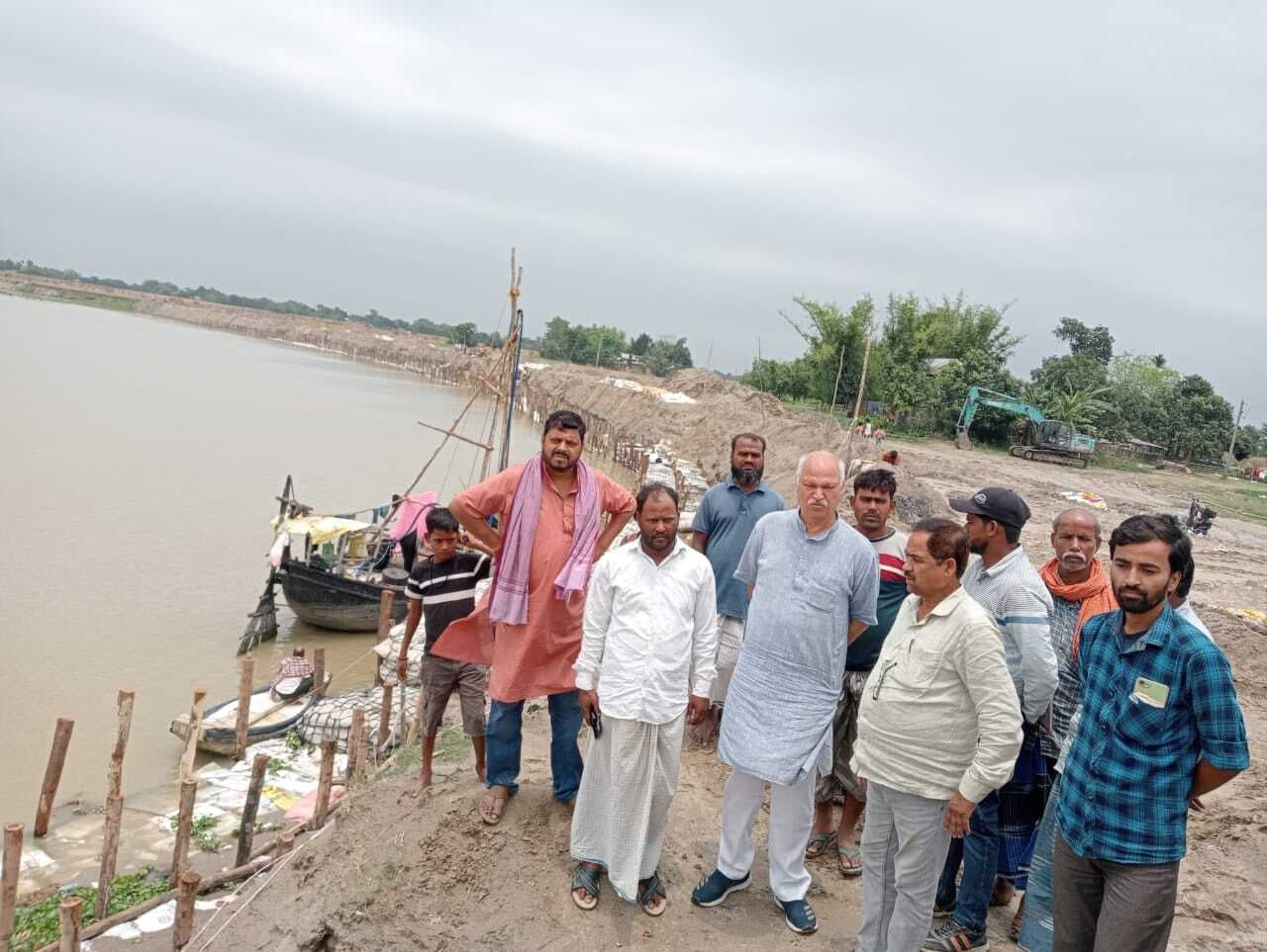कटाव रोधक कार्य का जायजा विधायक ने लिया