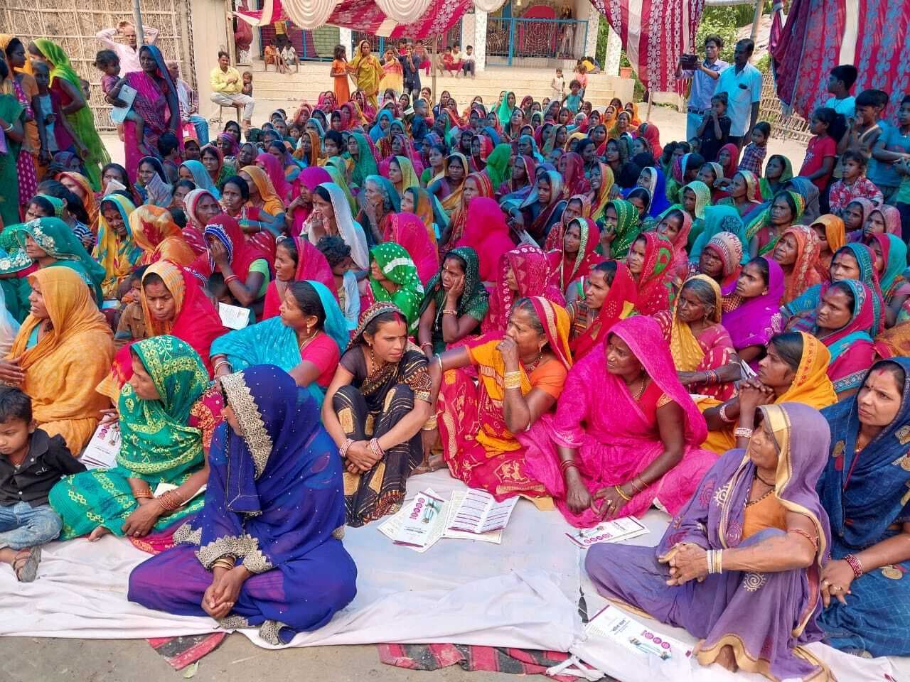 महिलाओं को आत्मनिर्भर बनाने का दिया टिप्स