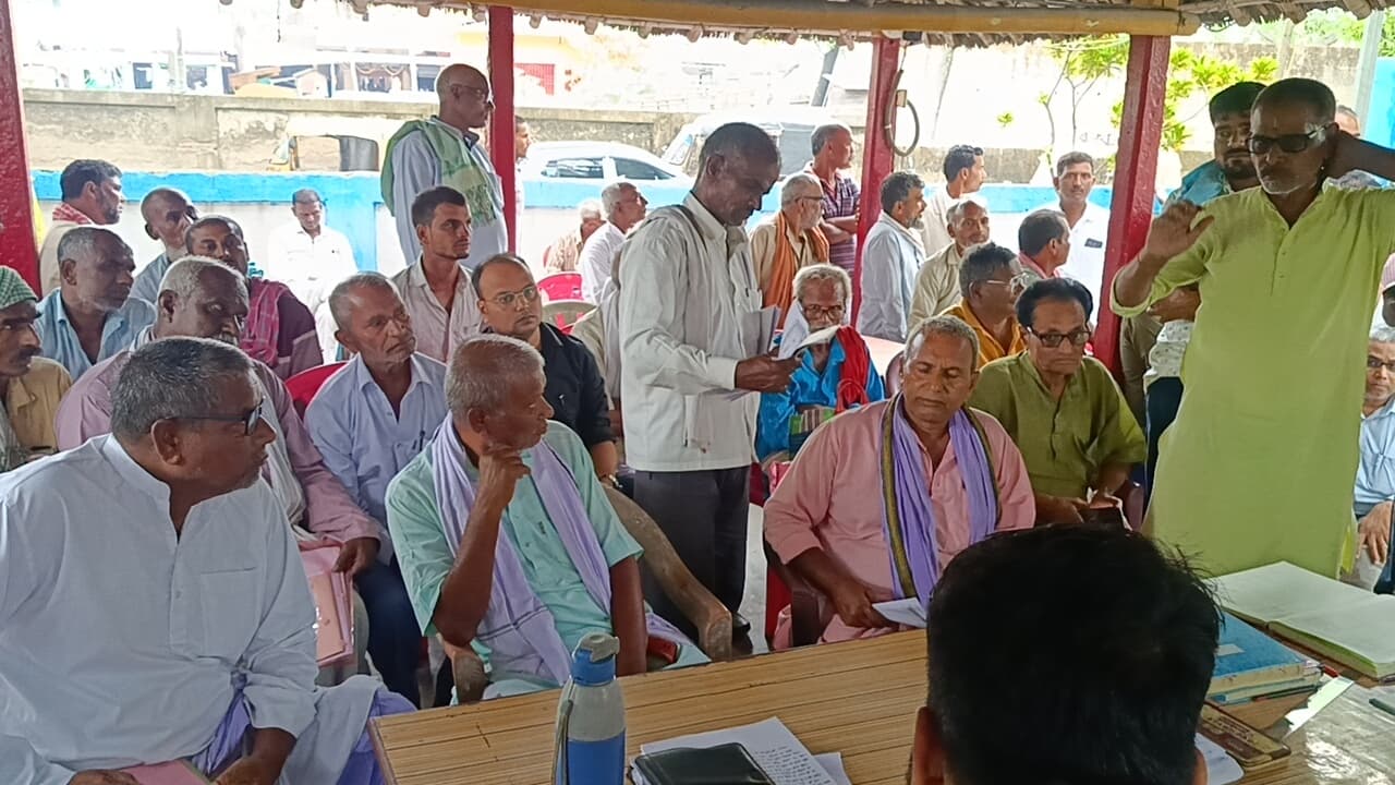 जनता दरबार में निपटाये गये जमीन विवाद के पांच मामले