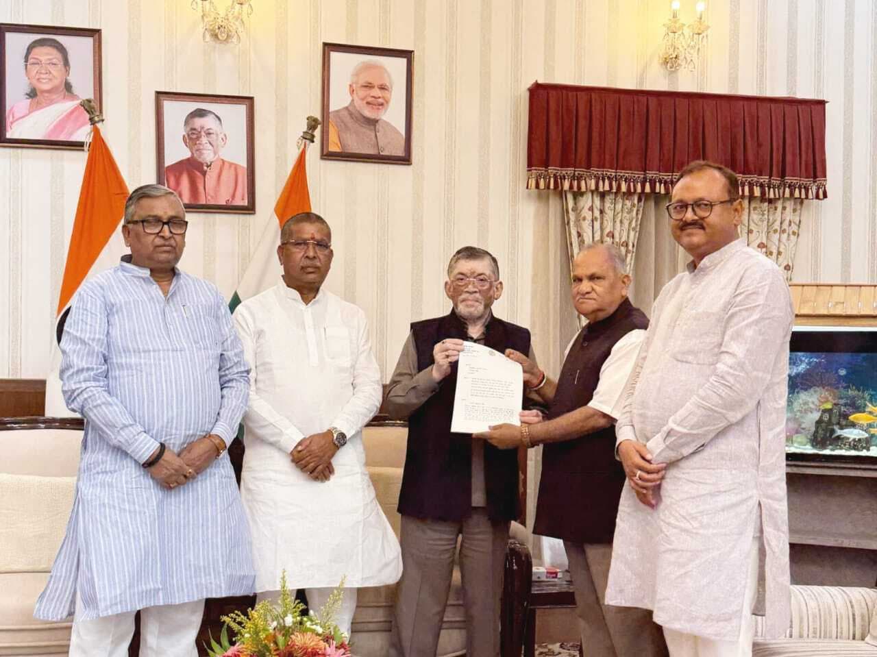 Political News : भाजपा ने बोकारो की विधायक श्वेता सिंह के दो पैन कार्ड व चार वोटर आइडी पर उठाया सवाल