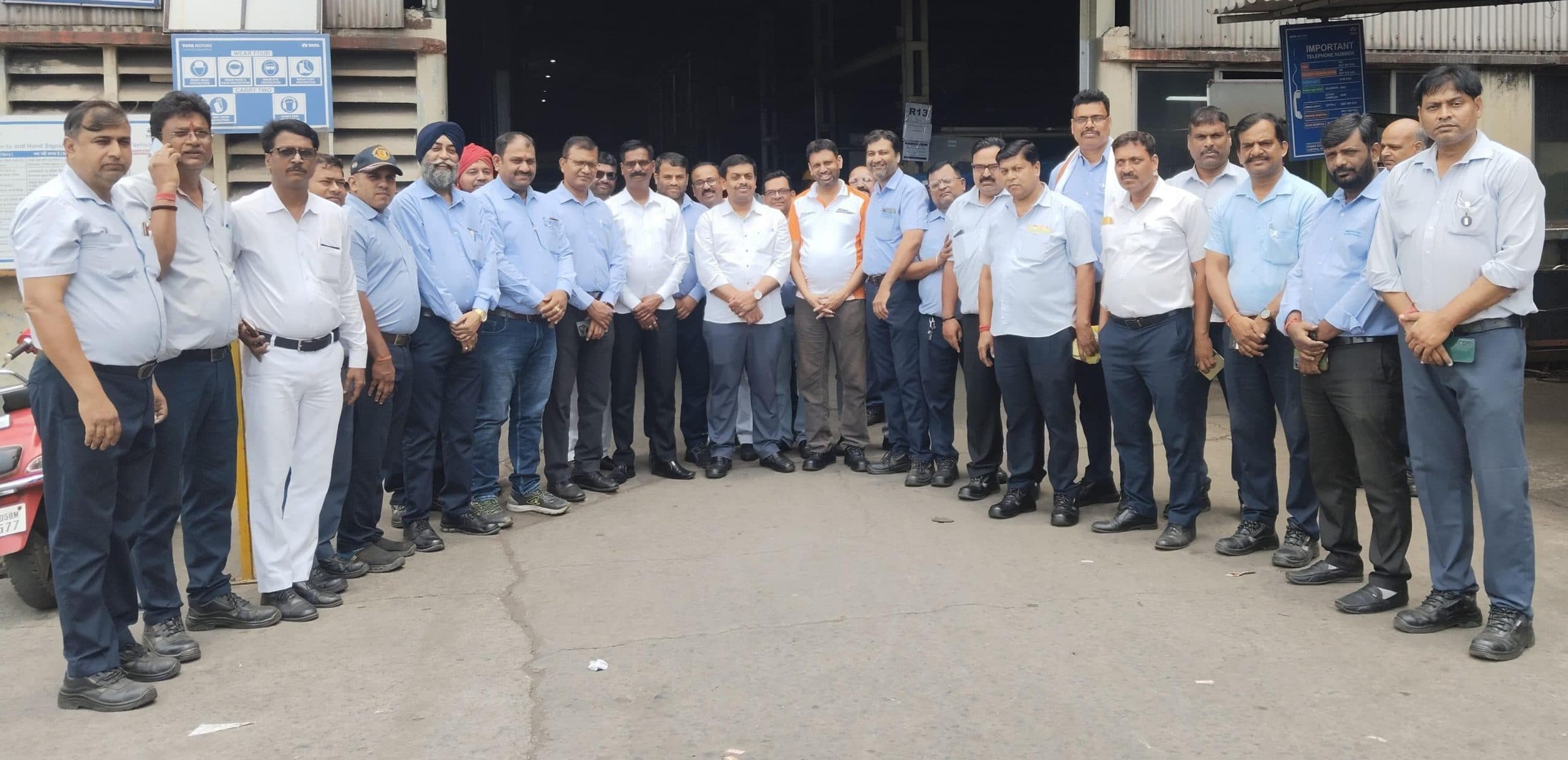 Jamshedpur news. टाटा मोटर्स के प्लांट वन में अध्यक्ष व महामंत्री का स्वागत