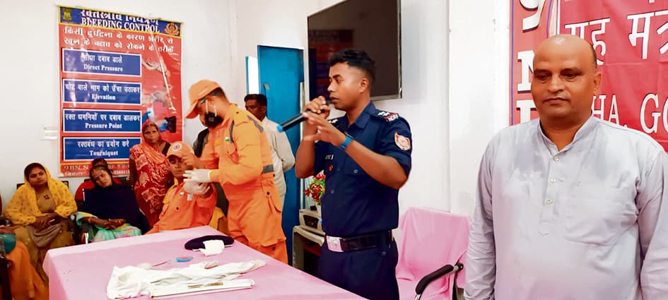 आपदा प्रबंधन व बचाव से अवगत हुए स्कूली छात्र