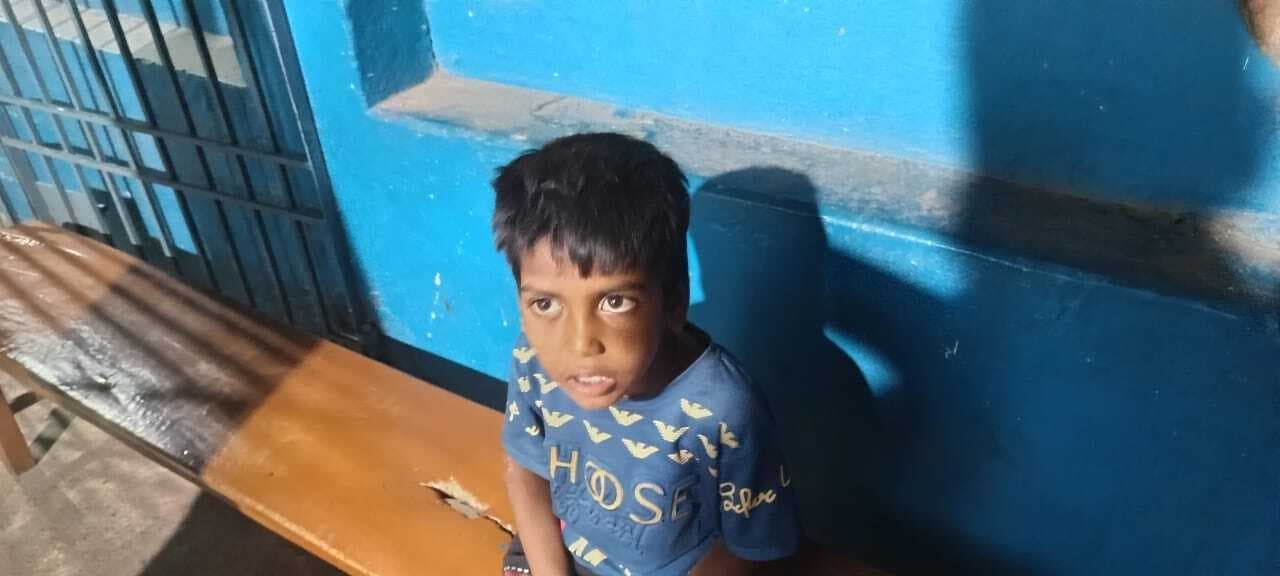 बालू लदी घोड़ा गाड़ी की चपेट में आने से बालक जख्मी, रेफर