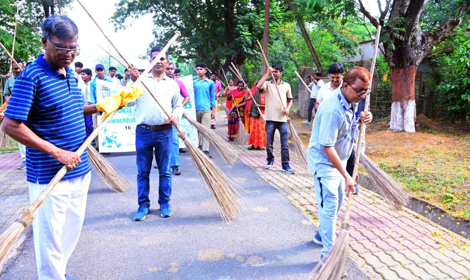 Bokaro News : सीटीपीएस प्रबंधन ने निकाली स्वच्छता रैली