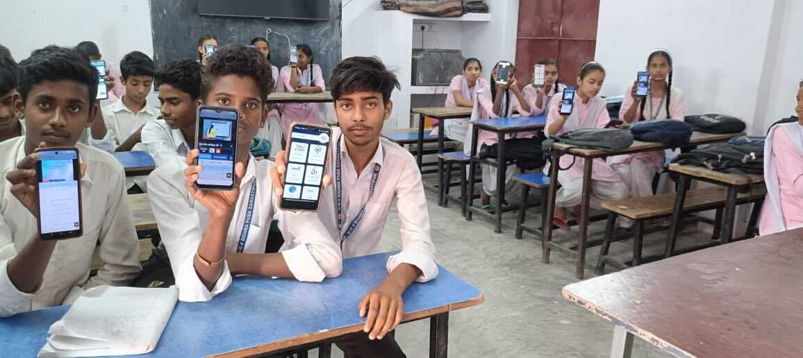 Samastipur News:उमावि दिघरा में मोबाइल से शिक्षा कार्यक्रम की हुई लॉन्चिंग