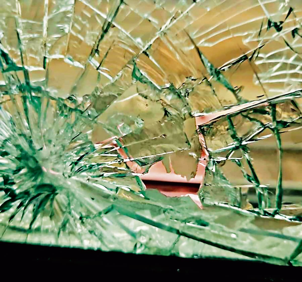 Rourkela News: पुरी-हटिया तपस्विनी एक्सप्रेस पर पथराव, एसी कोच की खिड़की का कांच टूटा