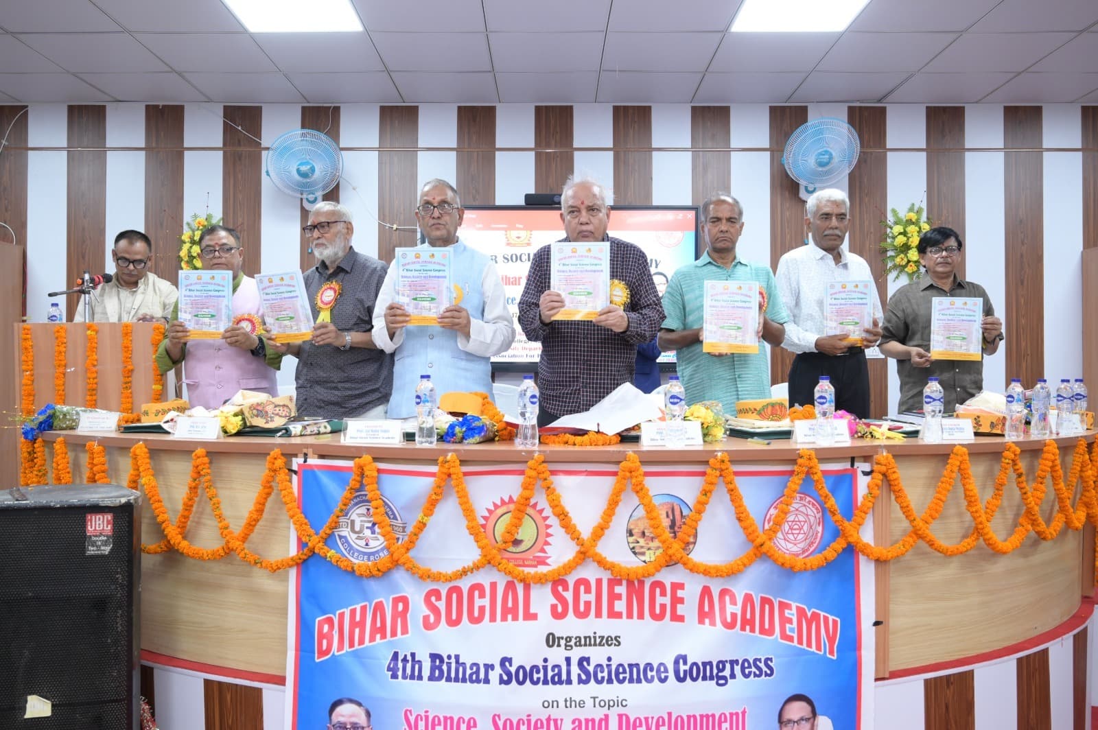 Samastipur News:विज्ञान के विकास के बिना समाज का विकास संभव नहीं: प्रो. संतोष