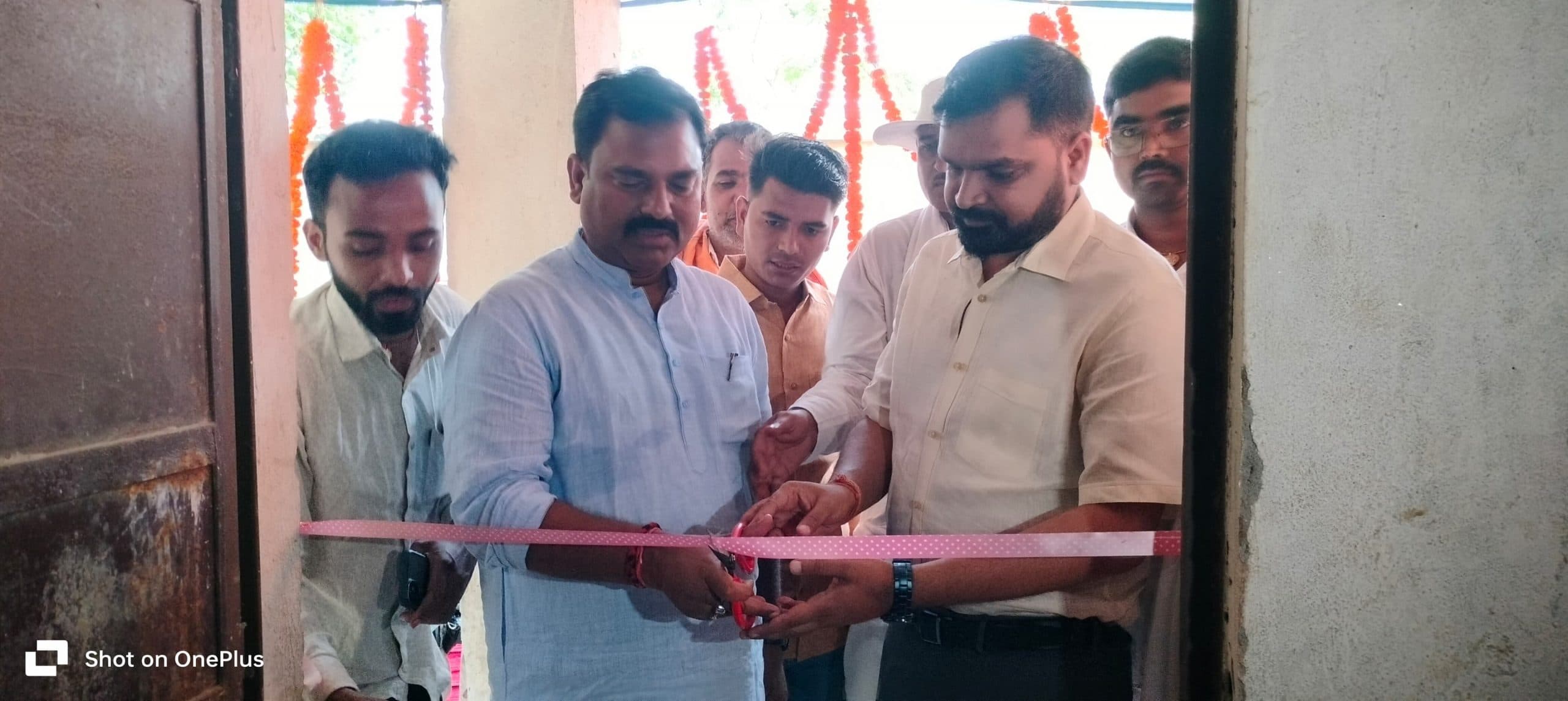 Samastipur News:हरदासपुर दियारा में विधायक व एसडीएम ने किया उद्घाटन