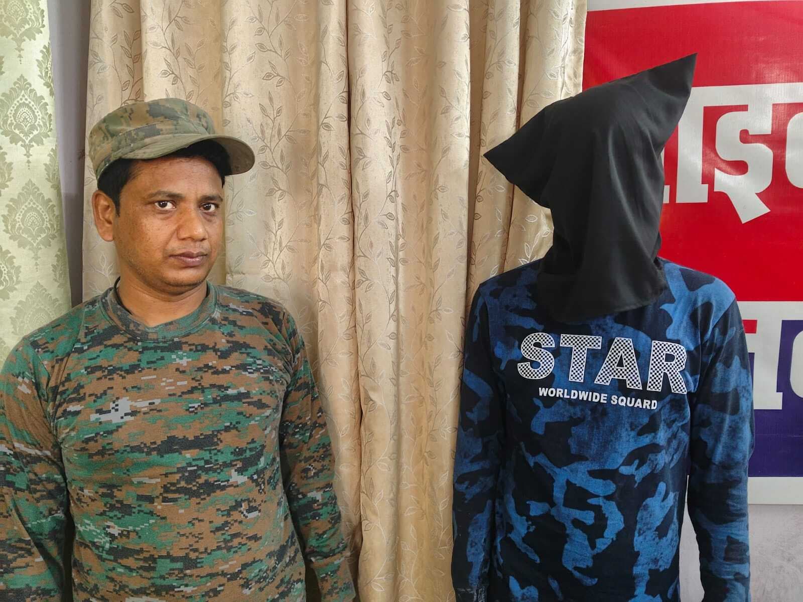 साइबर अपराधी गिरफ्तार, मोबाइल व दस्तावेज बरामद