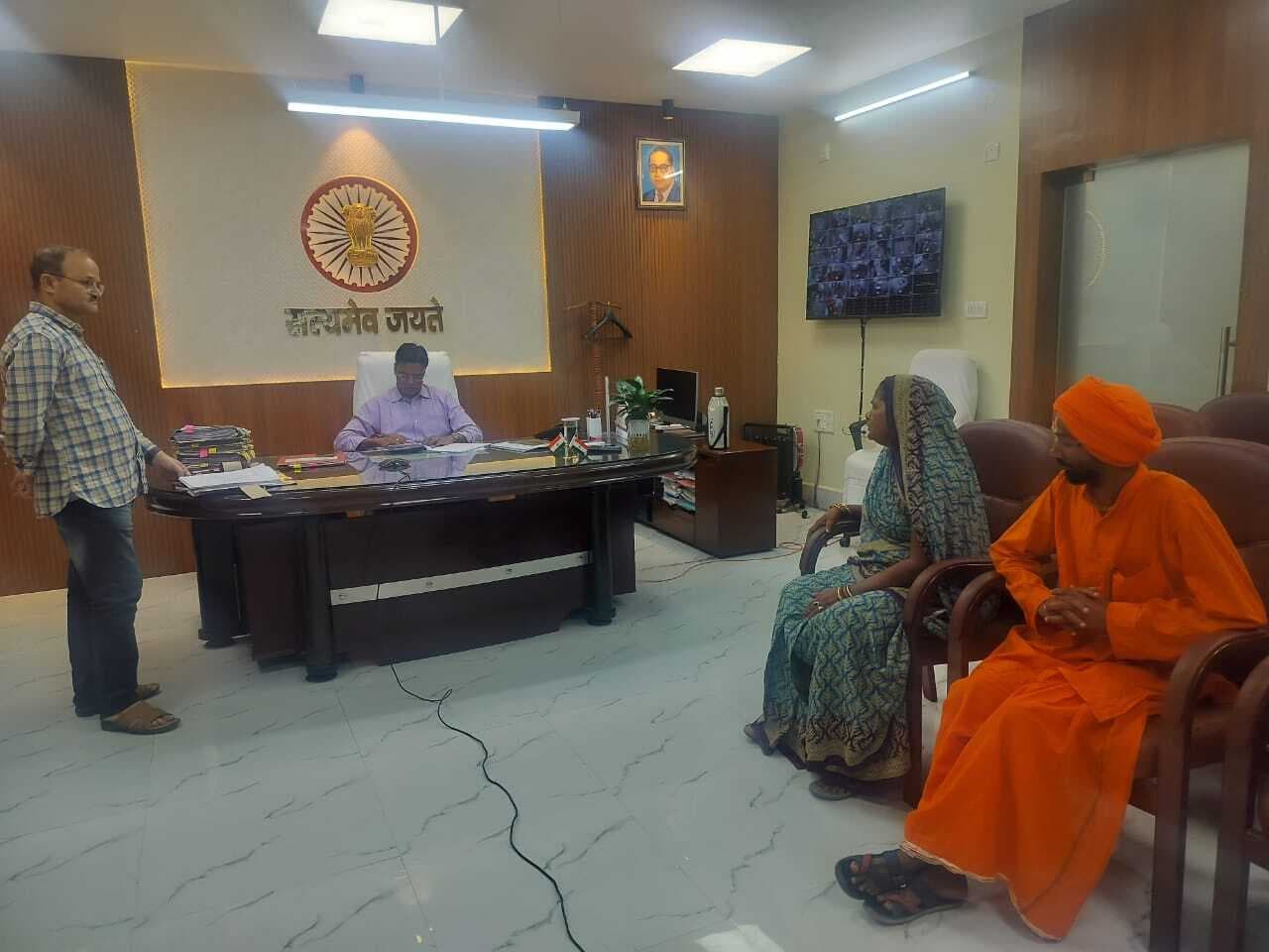 डीएम ने की लोक शिकायत निवारण द्वितीय अपील वादों की समीक्षा, पांच मामलों का हुआ निष्पादन