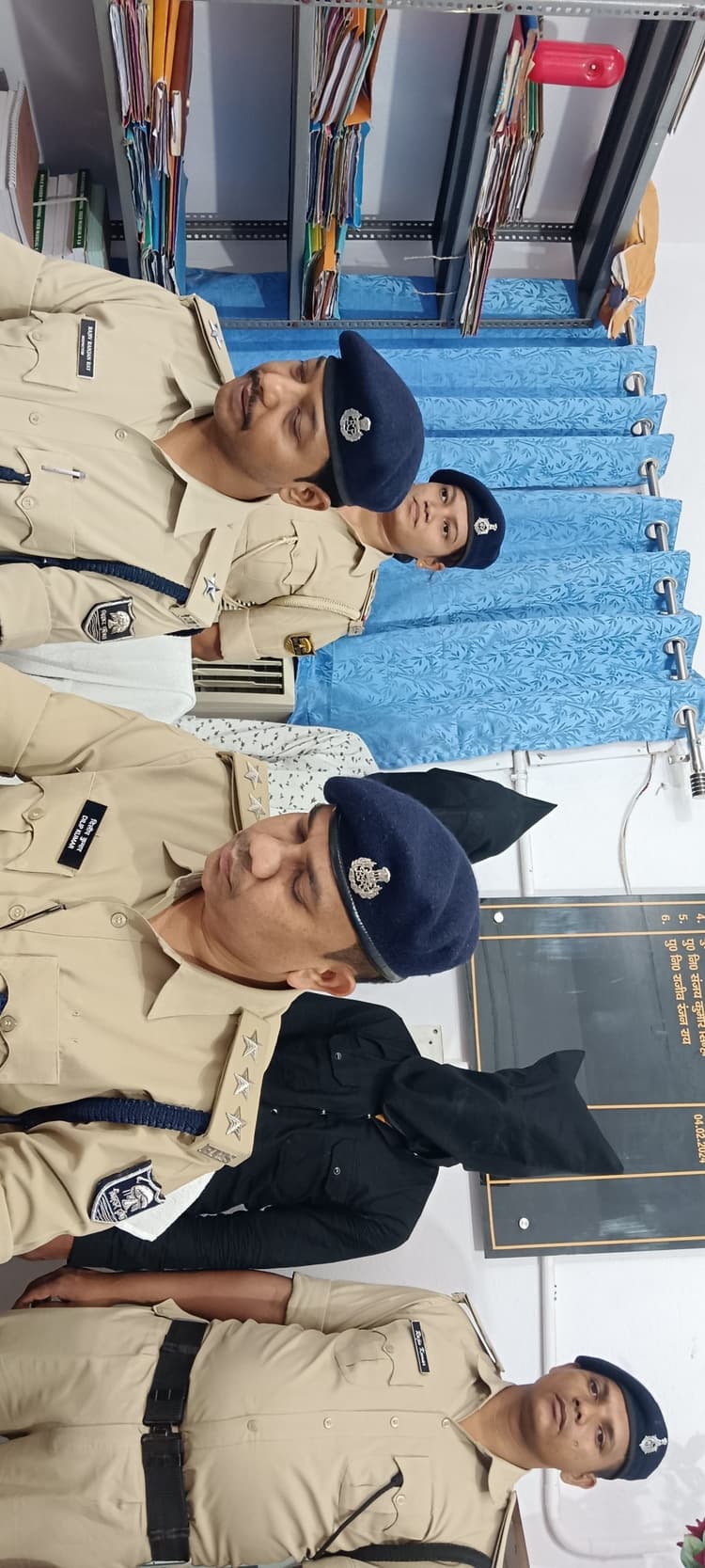 शराब के नशे में कट्टे सहित दो अपराधी गिरफ्तार