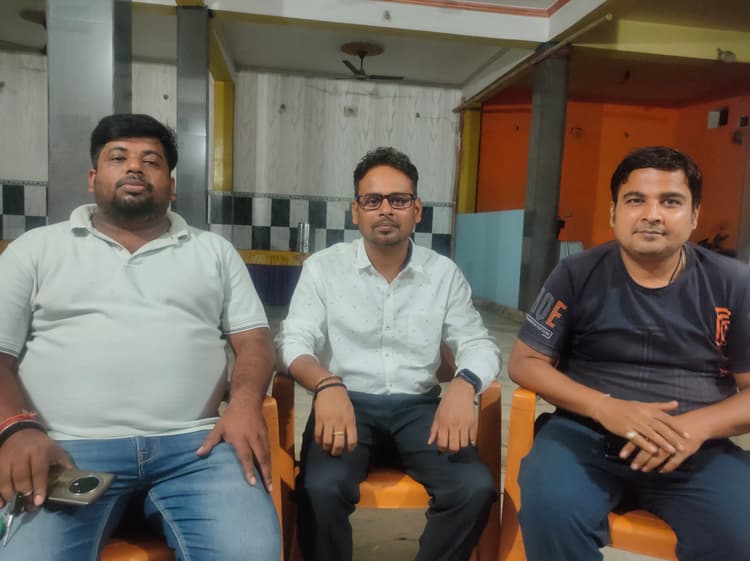 शहर के इमरजेंसी कॉलोनी से निकल कर इसरो का वैज्ञानिक बन जिले का मान बढ़ा रहा विजय